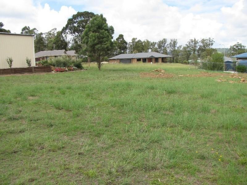 L33 Samuel Avenue, Crows Nest QLD 4355