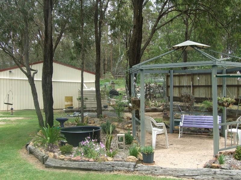 4 Edward Street, Goombungee QLD 4354