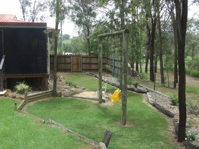 4 Edward Street, Goombungee QLD 4354