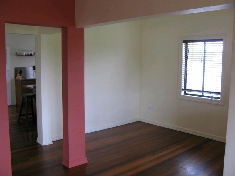 10 Park Road, Crows Nest QLD 4355