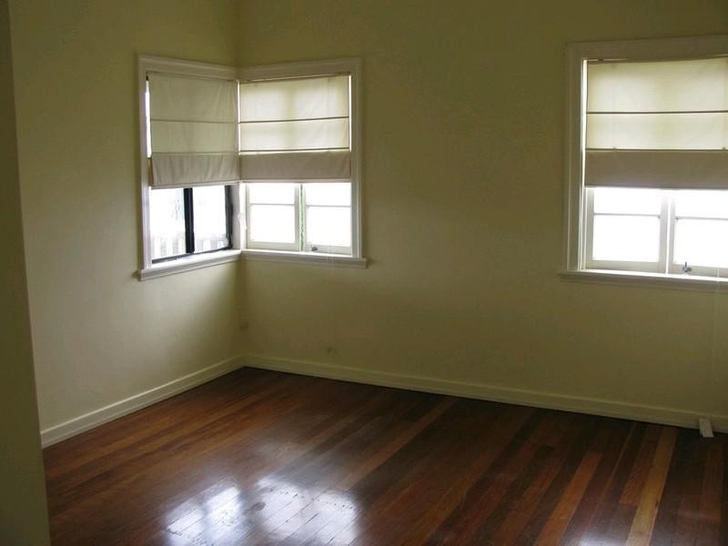 10 Park Road, Crows Nest QLD 4355