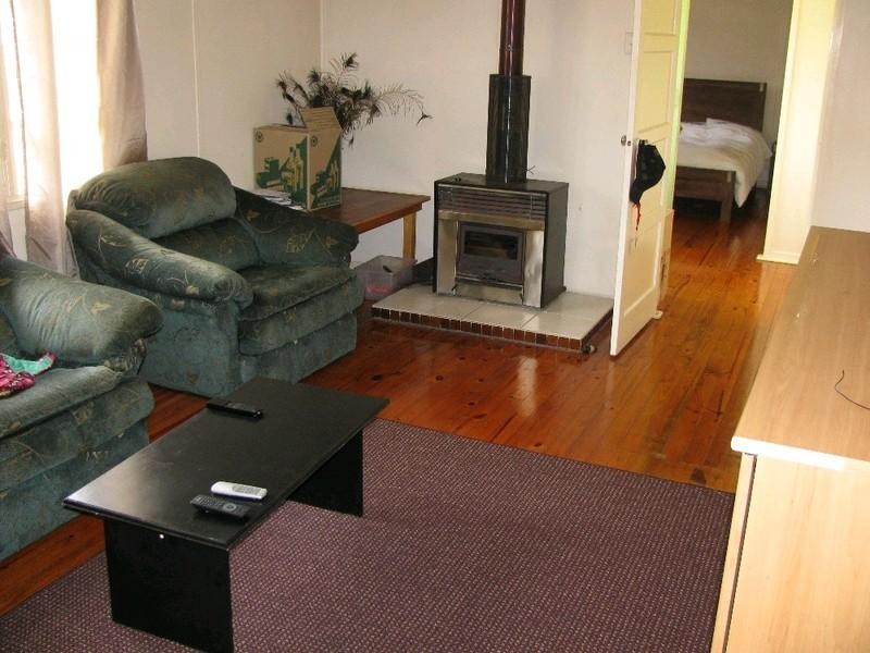 14 James Street, Crows Nest QLD 4355