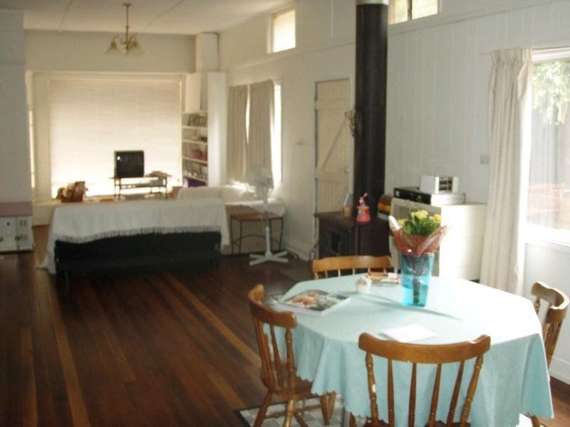 72-74 Mocatta Street, Goombungee QLD 4354