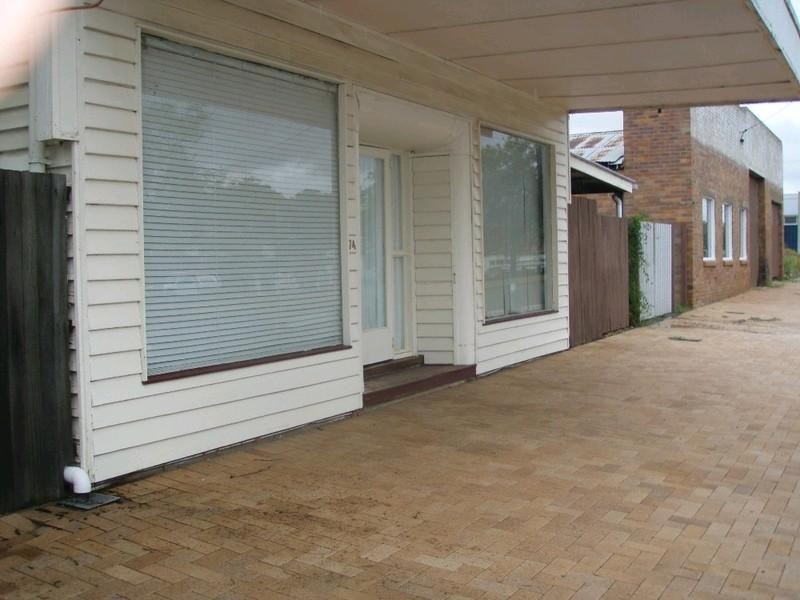 72-74 Mocatta Street, Goombungee QLD 4354