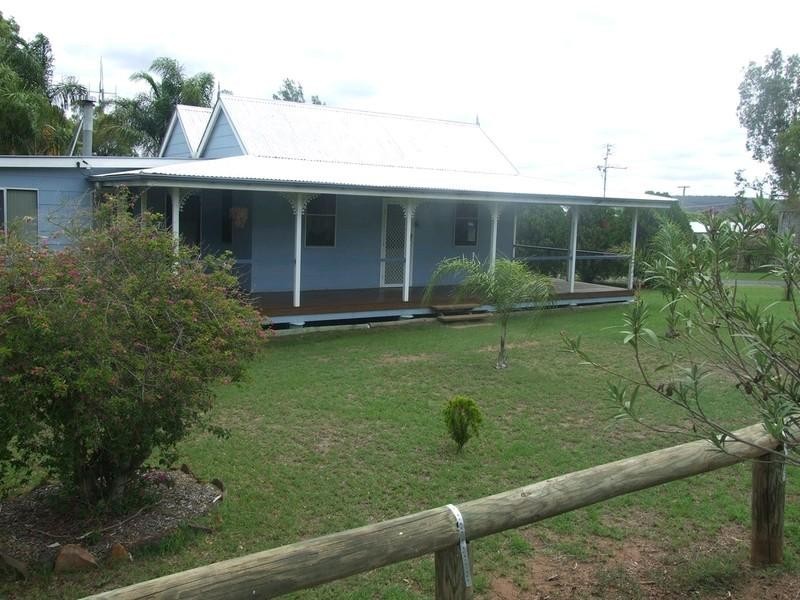 25 King Street, Goombungee QLD 4354