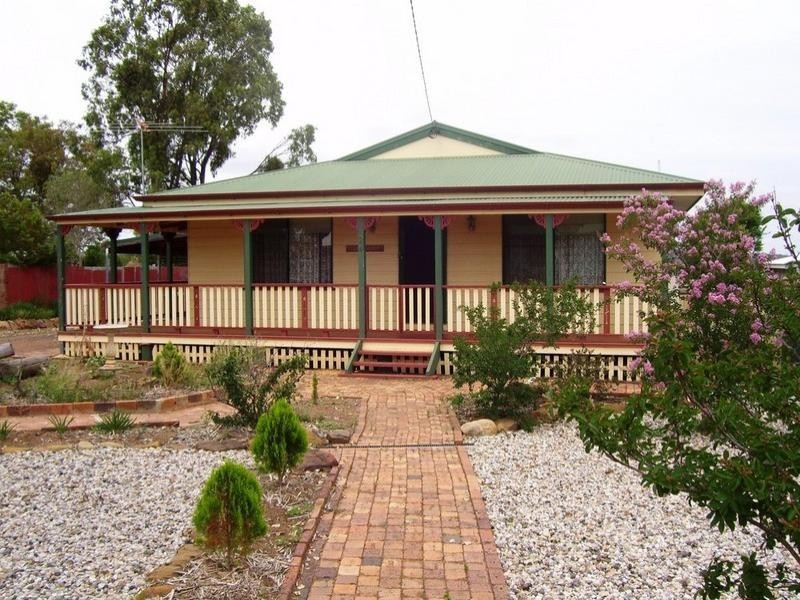 24 Harth Street, Goombungee QLD 4354