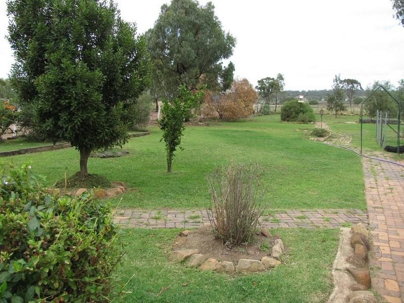 24 Harth Street, Goombungee QLD 4354