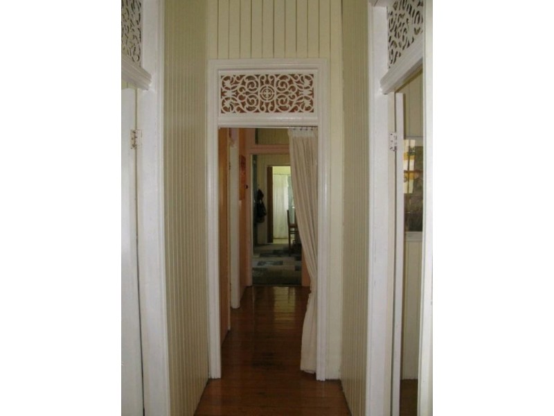 14 Creek Street, Crows Nest QLD 4355