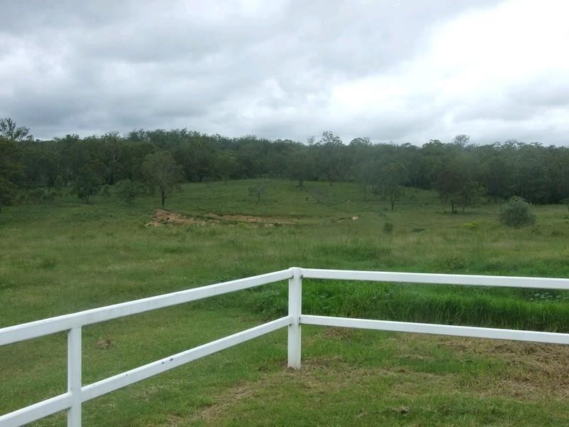 5758 New England Highway, Crows Nest QLD 4355