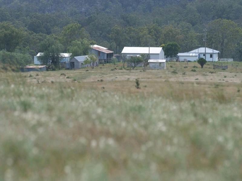 5758 New England Highway, Crows Nest QLD 4355