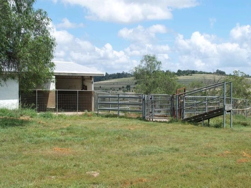 5758 New England Highway, Crows Nest QLD 4355