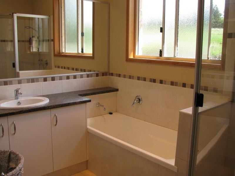 9 Barkers Lane, Crows Nest QLD 4355