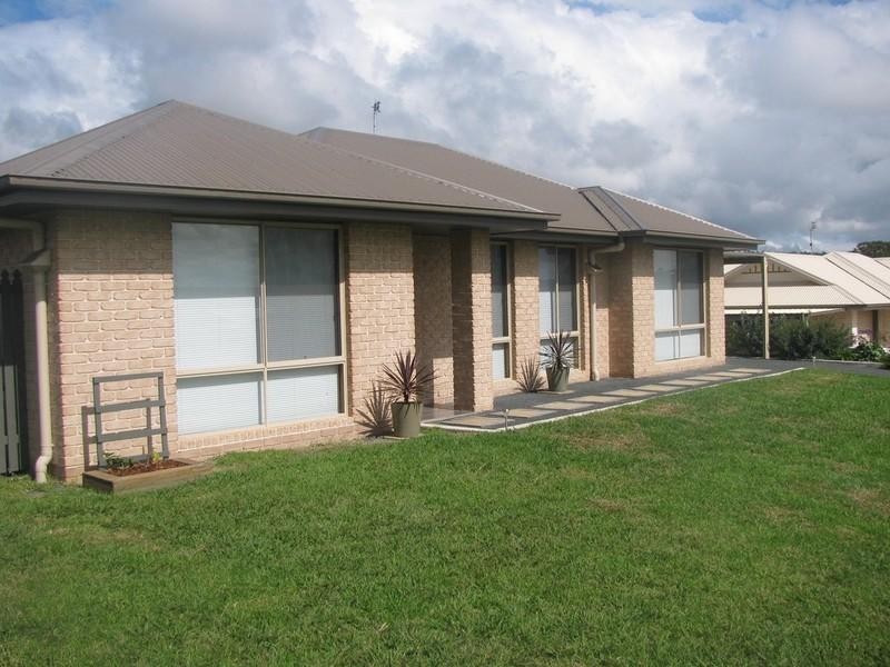 7 Vicky Avenue, Crows Nest QLD 4355