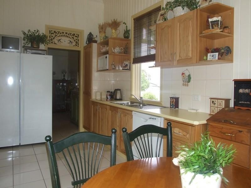 9 George Street, Goombungee QLD 4354