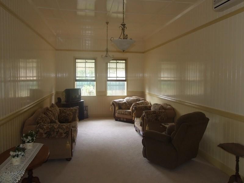 9 George Street, Goombungee QLD 4354