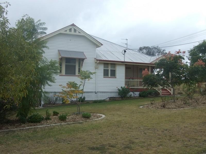 9 George Street, Goombungee QLD 4354