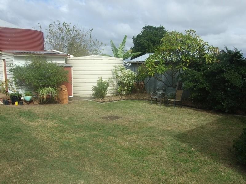 9 George Street, Goombungee QLD 4354