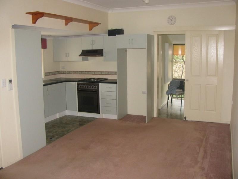 38 South Street, Crows Nest QLD 4355