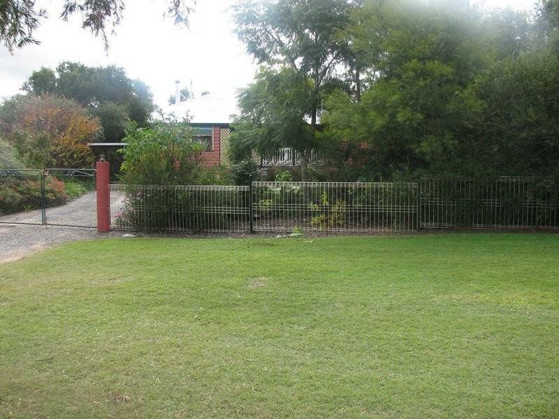 38 South Street, Crows Nest QLD 4355