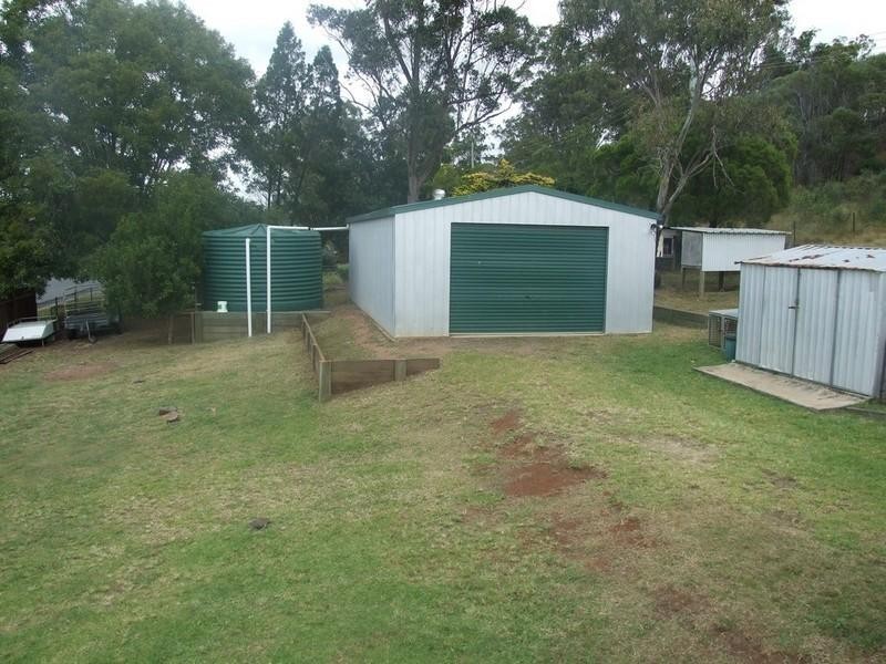 16 Railway Terrace, Crows Nest QLD 4355