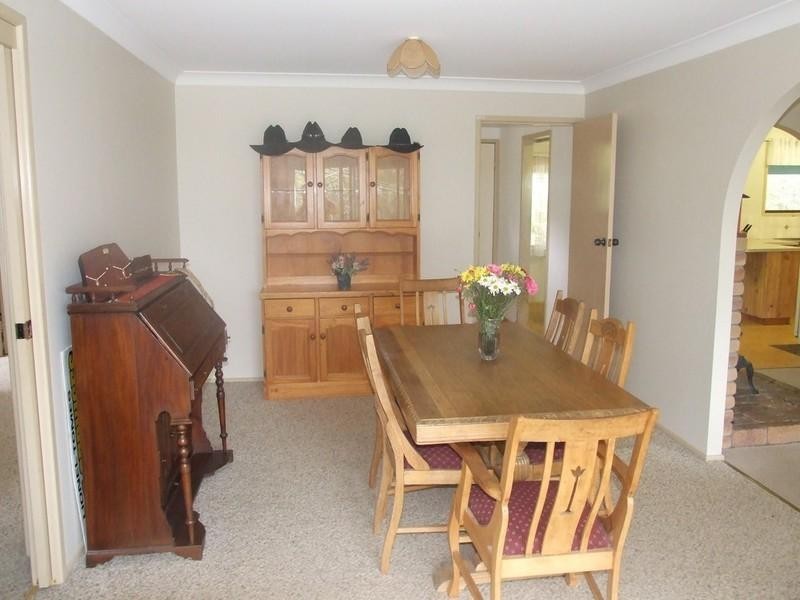 16 Railway Terrace, Crows Nest QLD 4355