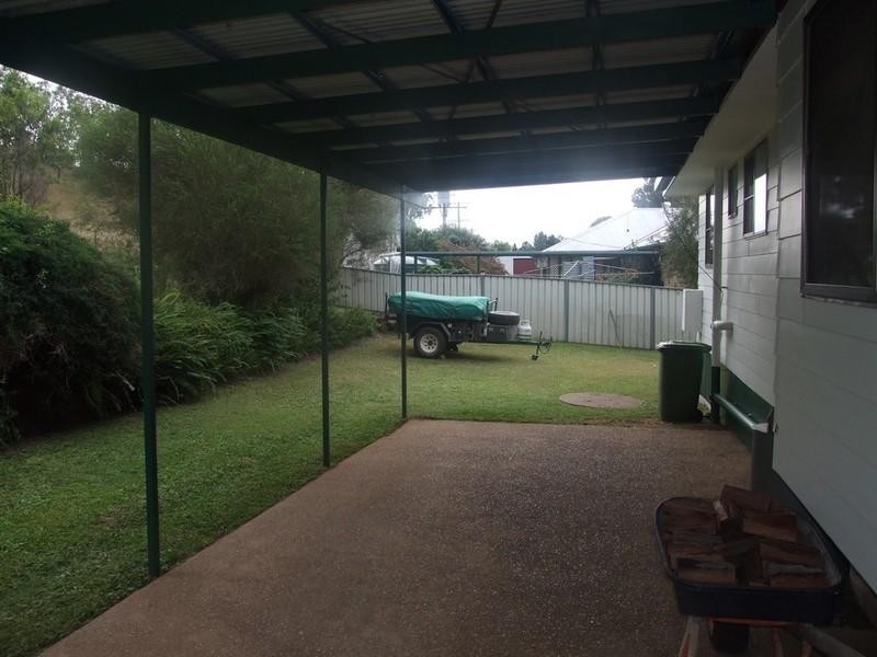 16 Railway Terrace, Crows Nest QLD 4355