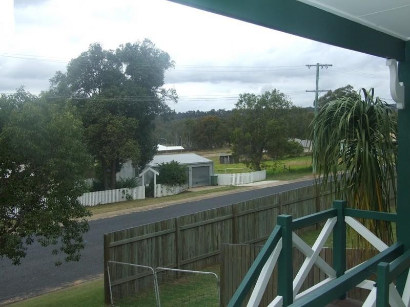 16 Railway Terrace, Crows Nest QLD 4355