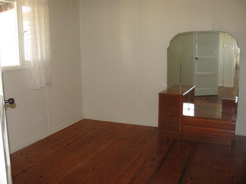 2 Dale Street, Crows Nest QLD 4355