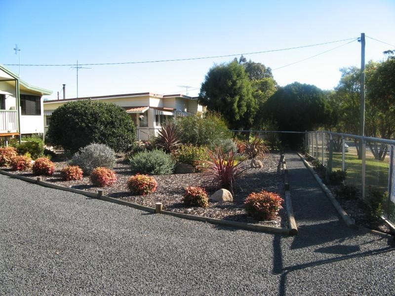 1 New England Highway, Crows Nest QLD 4355