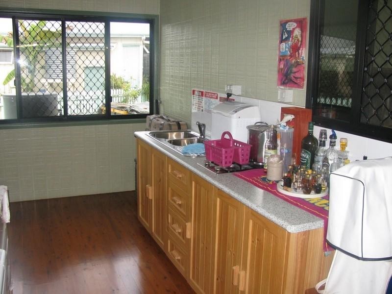 1 New England Highway, Crows Nest QLD 4355