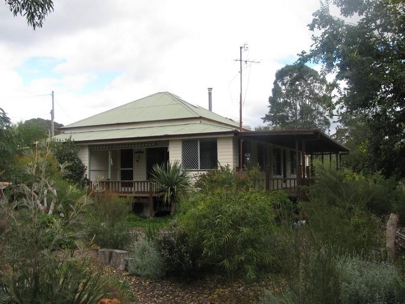 6 Short Street, Crows Nest QLD 4355