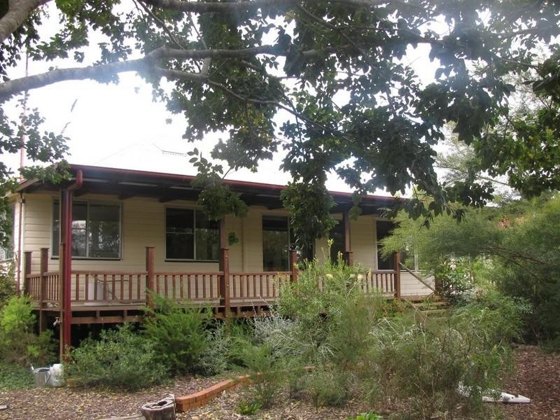 6 Short Street, Crows Nest QLD 4355