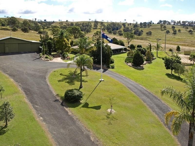 26 Devoncourt Road, Crows Nest QLD 4355