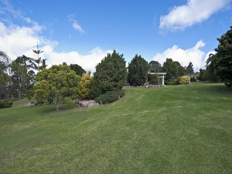 26 Devoncourt Road, Crows Nest QLD 4355