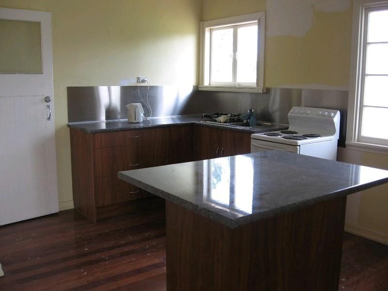 10 Park Road, Crows Nest QLD 4355