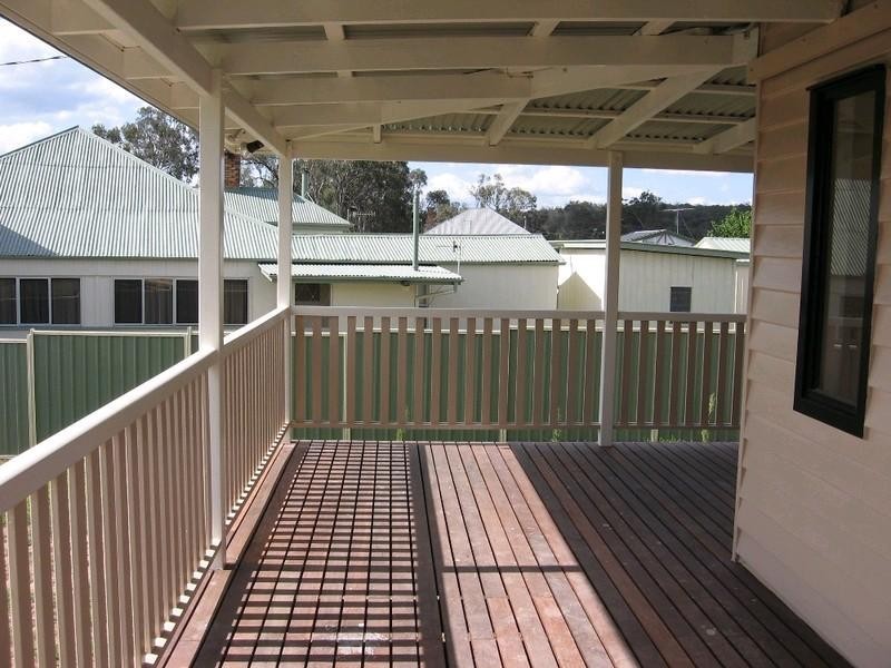 10 Park Road, Crows Nest QLD 4355