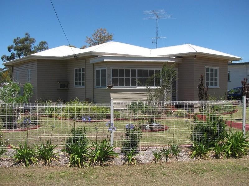 5 Lalor Street, Crows Nest QLD 4355