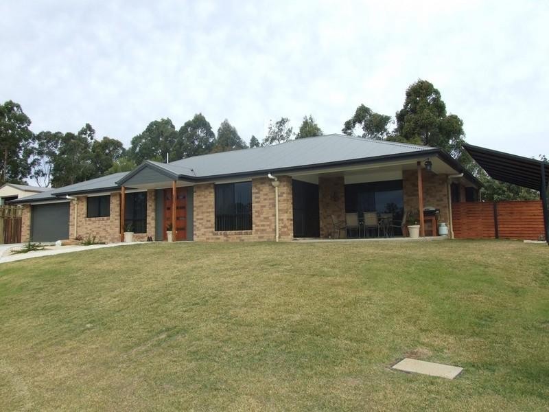 7 Jackson Court, Crows Nest QLD 4355