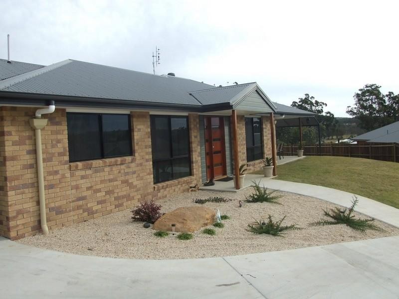 7 Jackson Court, Crows Nest QLD 4355