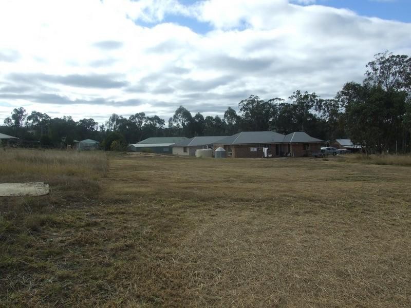 4 Lewis Street, Crows Nest QLD 4355