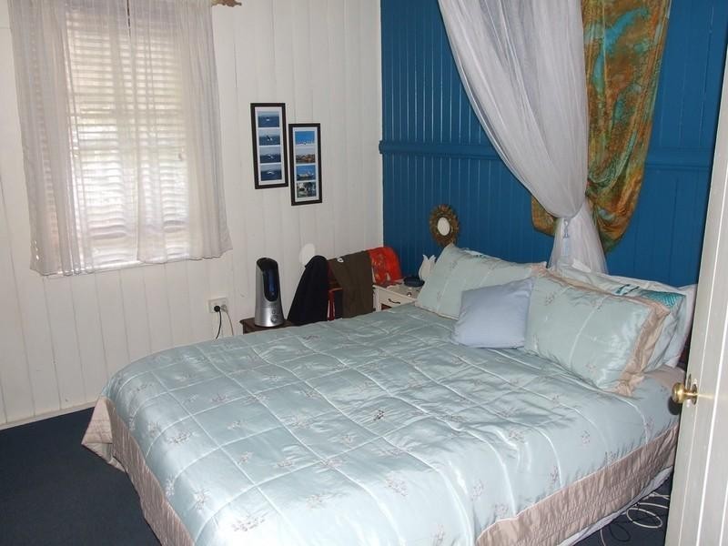 34 South Street, Crows Nest QLD 4355