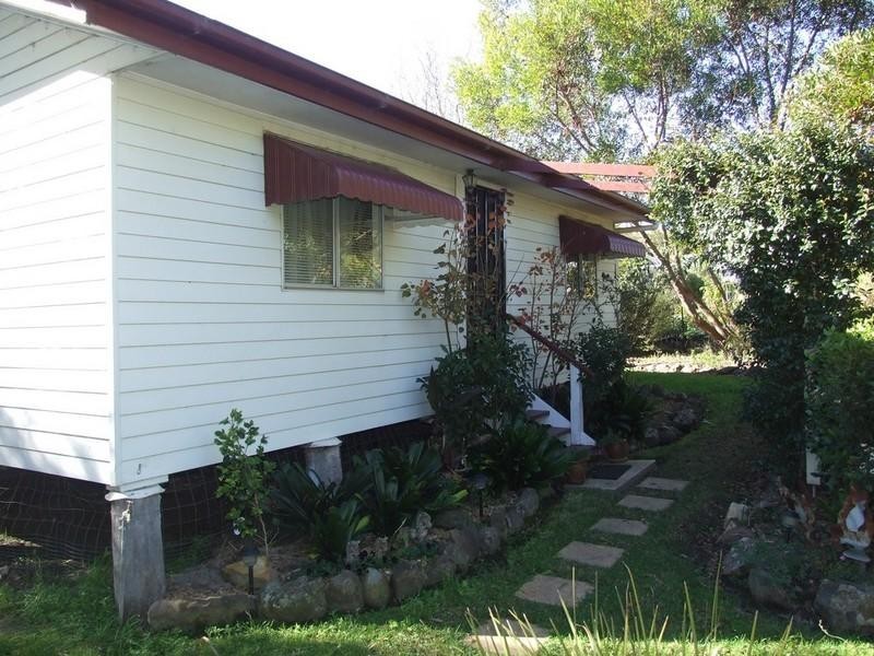 34 South Street, Crows Nest QLD 4355