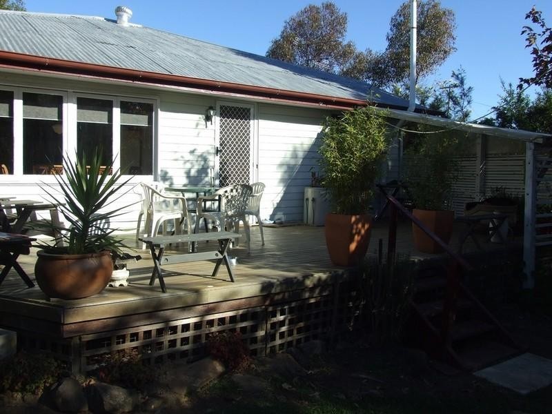 34 South Street, Crows Nest QLD 4355