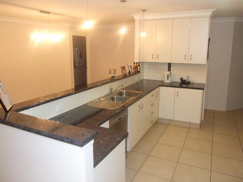 6 Mocatta Street, Goombungee QLD 4354