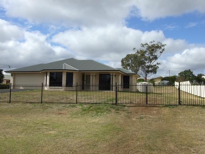 6 Mocatta Street, Goombungee QLD 4354