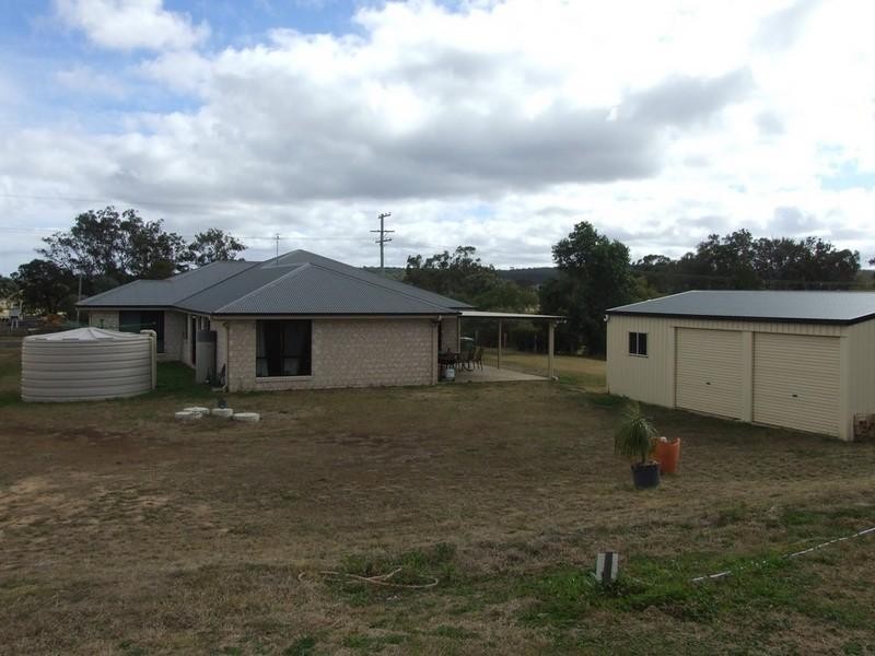 6 Mocatta Street, Goombungee QLD 4354