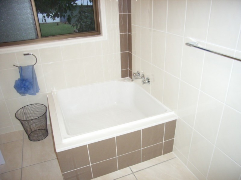 1 Oxford Street, Crows Nest QLD 4355