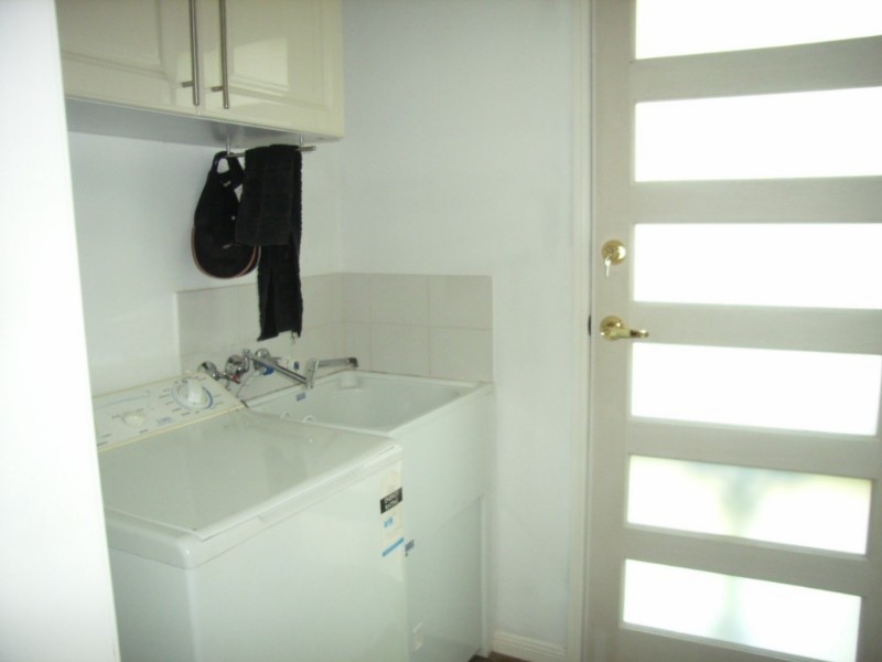 1 Oxford Street, Crows Nest QLD 4355