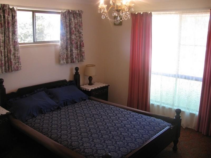 7265 New England Highway, Crows Nest QLD 4355