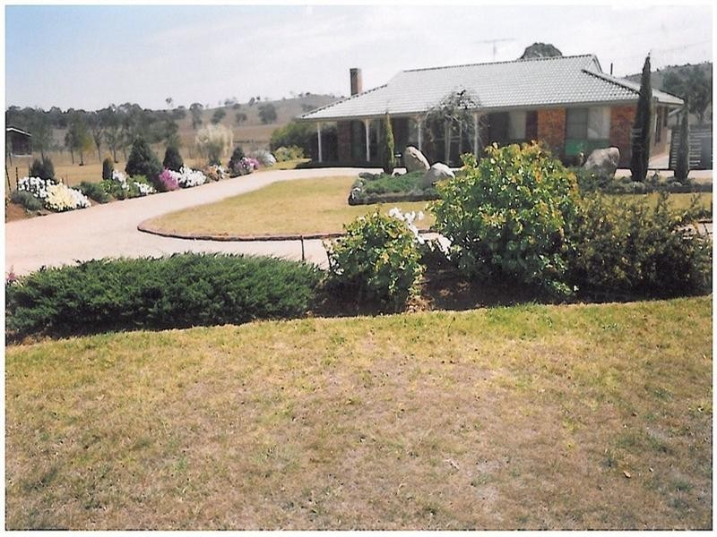 7265 New England Highway, Crows Nest QLD 4355